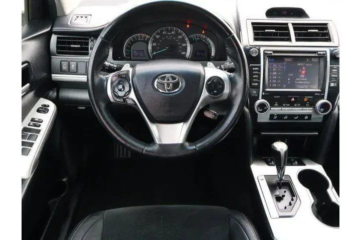 $16213 : Toyota Camry 2014 SE V6 4dr image 8