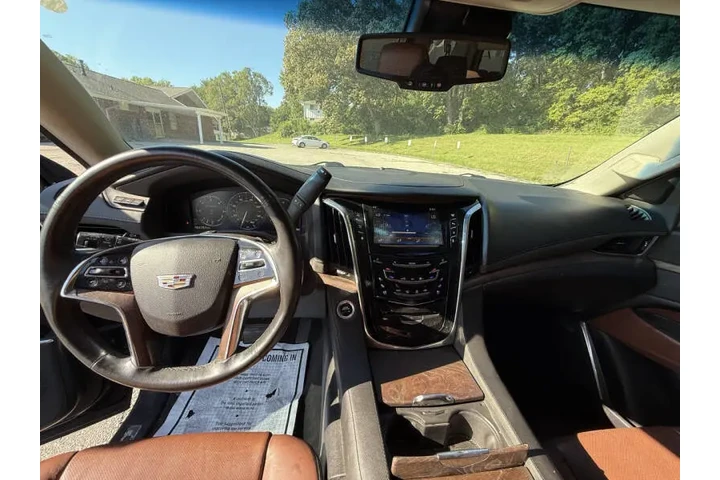 $15999 : 2015 Escalade ESV Luxury image 8