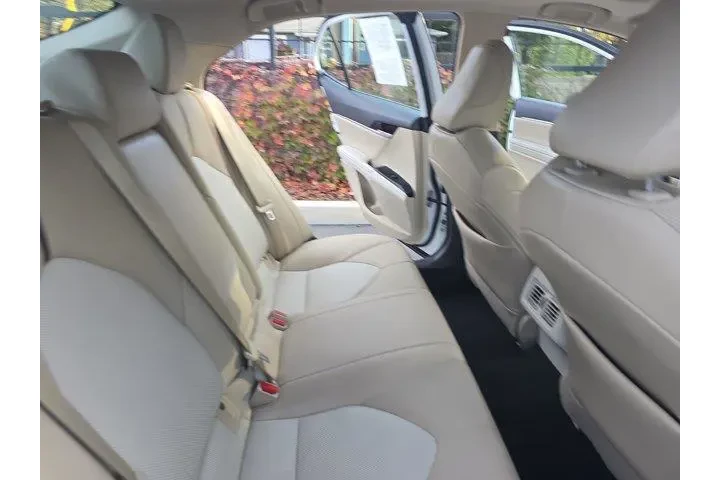 $27995 : Toyota Camry 2020 XLE V6 4dr image 10