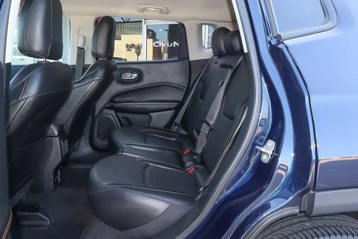 $18988 : 2021 Compass Limited image 8