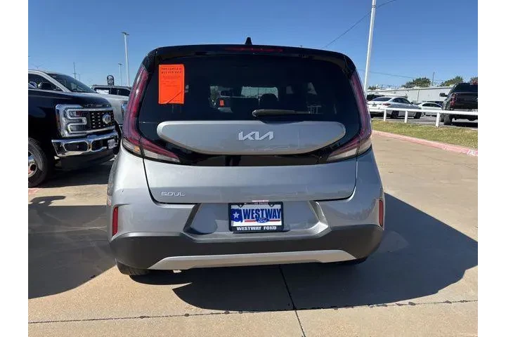 $14987 : Kia Soul 2024 S 4dr Crossove image 4