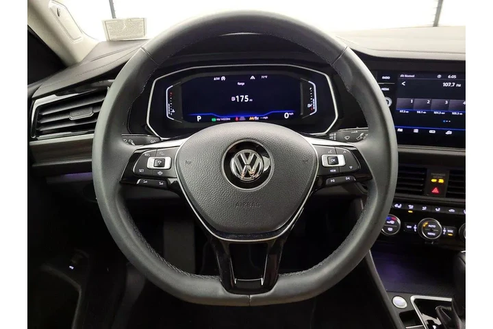 $18998 : Volkswagen Jetta 2020 SEL 4d image 10