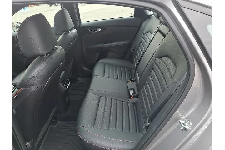 $20995 : Kia Forte 2022 GT 4dr Sedan image 10