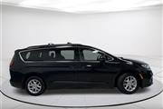 $23238 : Pre-Owned 2022 Pacifica Touri thumbnail