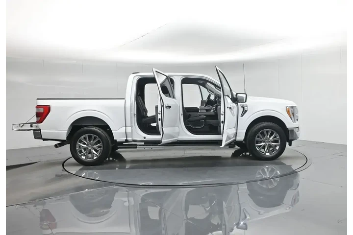 $38894 : Ford F-150 2023 4x4 Lariat 4 image 4