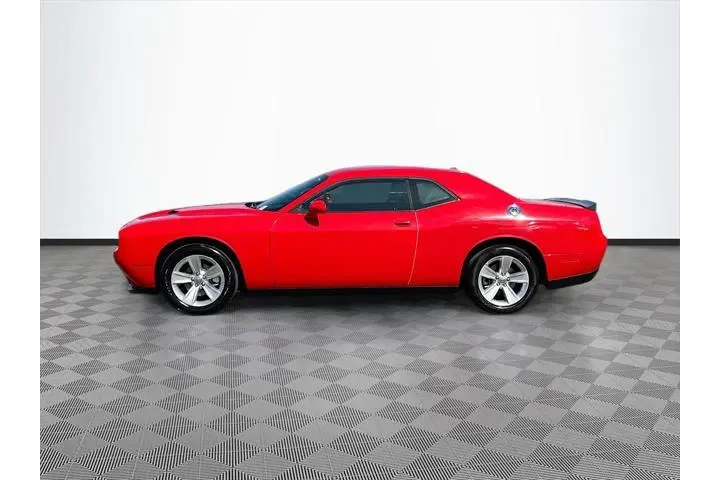 $20900 : Dodge Challenger 2023 SXT 2d image 5