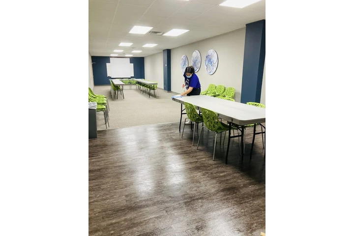 Lalis Cleaning Service LLC image 9