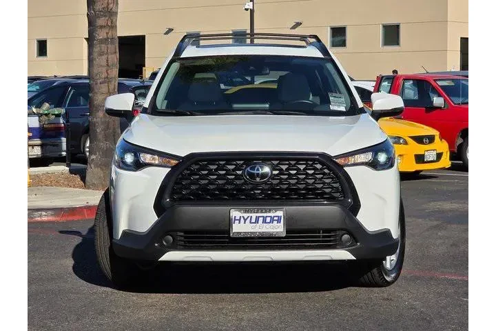 $23800 : Toyota Corolla Cross 2022 LE image 3