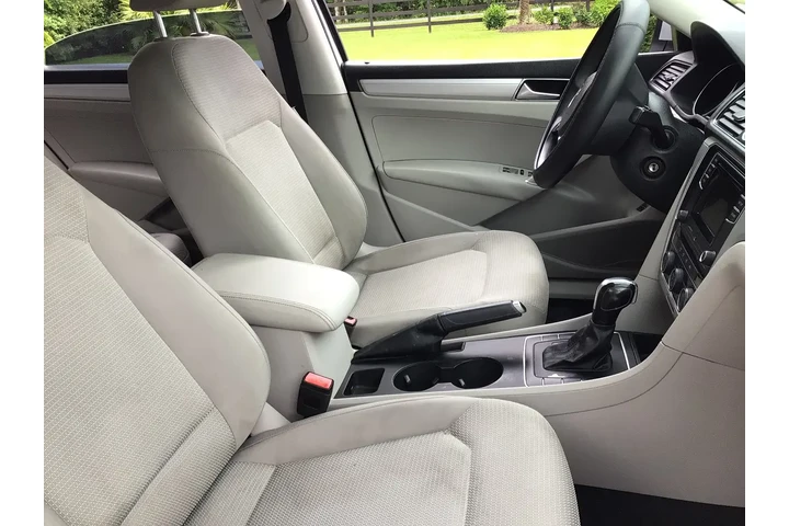 $4500 : 2016 Volkswagen Passat S image 7