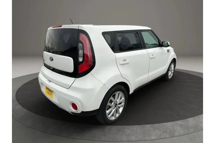 $9300 : 2018 Soul + image 8