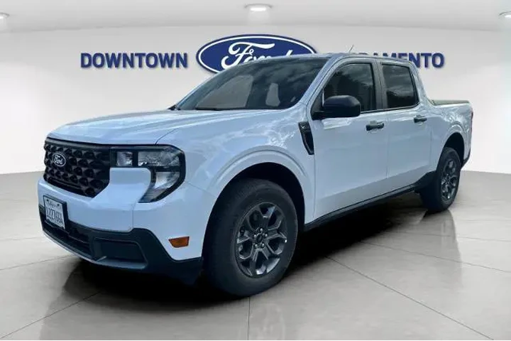 $32949 : Ford Maverick 2026 AWD XLT 4 image 2