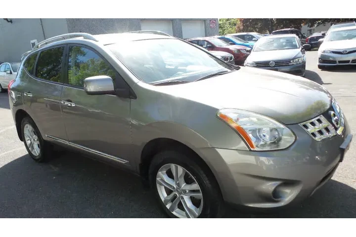 $6900 : 2012 Rogue SV image 3