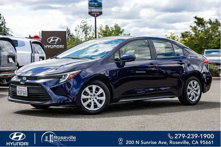 $23998 : Toyota Corolla Hybrid 2024 L image 1