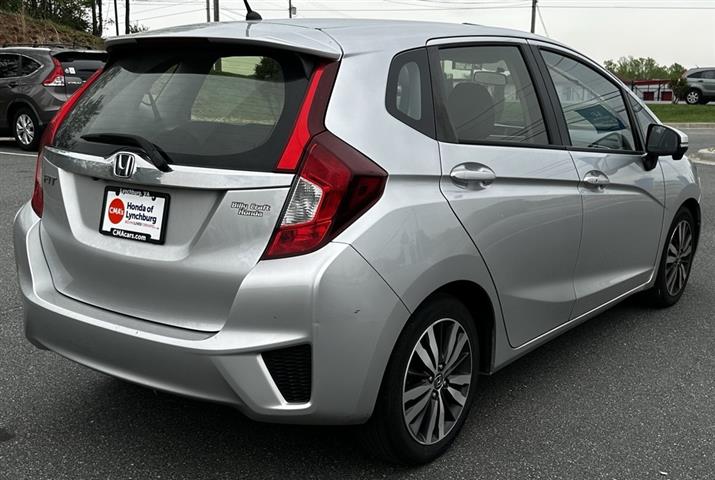 PRE-OWNED 2016 HONDA FIT EX image 5