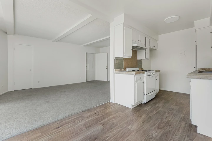 $1950 : Inglewood 1 Bd 1 Bath $1,950 image 5
