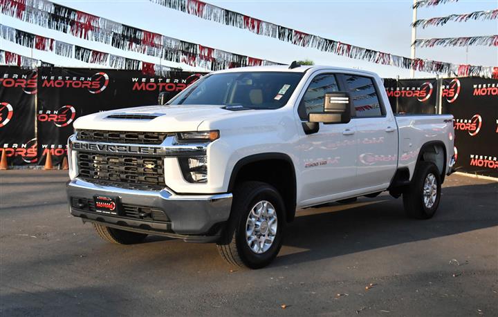 $48684 : Silverado 2500HD LT image 3