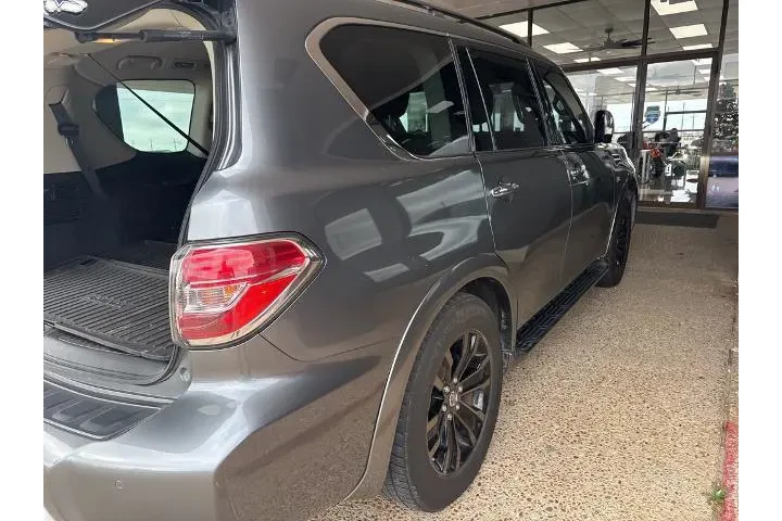 $12101 : Nissan Armada 2018 4x2 SV 4d image 6