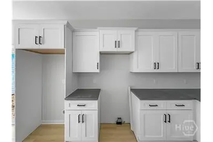 $2200 : Rental property with 3 bedro image 10