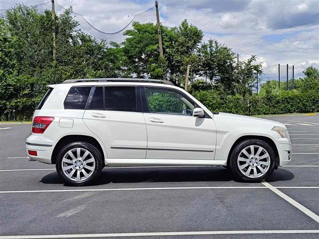 2010 GLK 350 4MATIC image 7