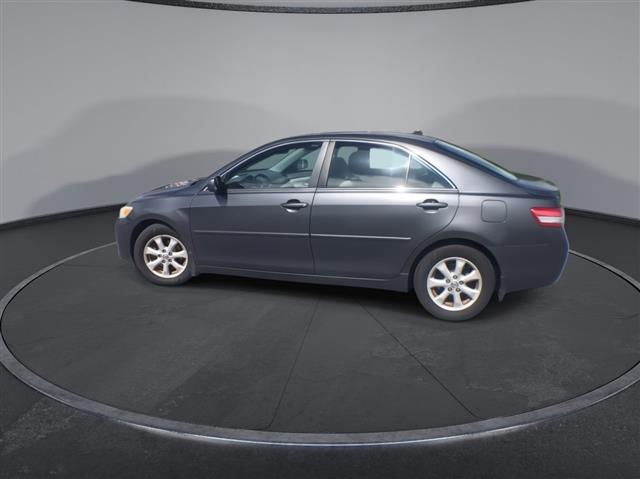 $9000 : PRE-OWNED 2011 TOYOTA CAMRY LE image 6