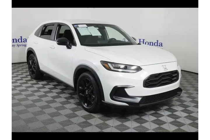 $30875 : Honda HR-V 2024 AWD Sport 4d image 1