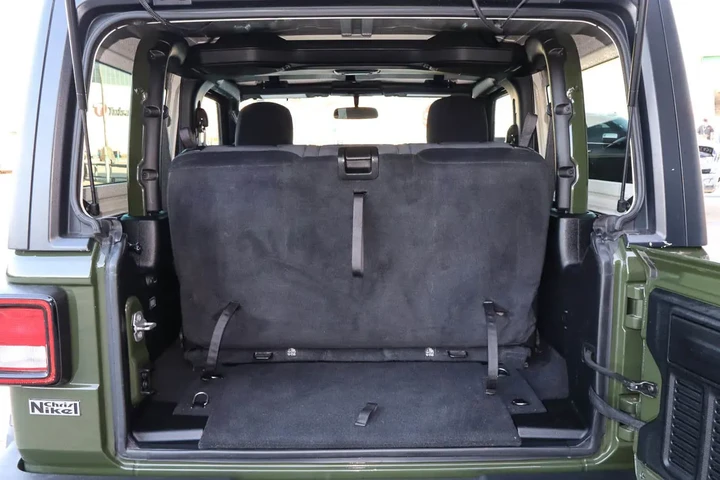 $23988 : 2021 Wrangler Sport 4x4 image 9