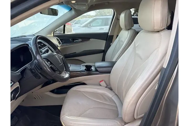 $24070 : Lincoln Nautilus 2020 AWD Re image 7