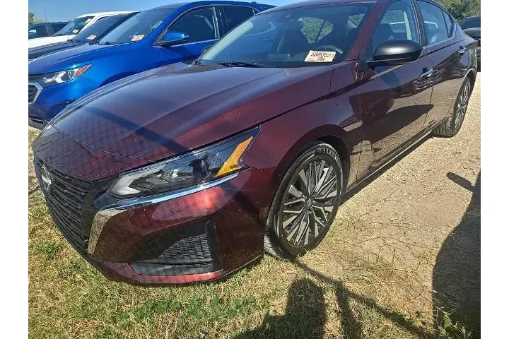 $18529 : Nissan Altima 2025 2.5 SV 4d image 1