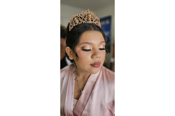MAQUILLAJE Y PEINADO image 4