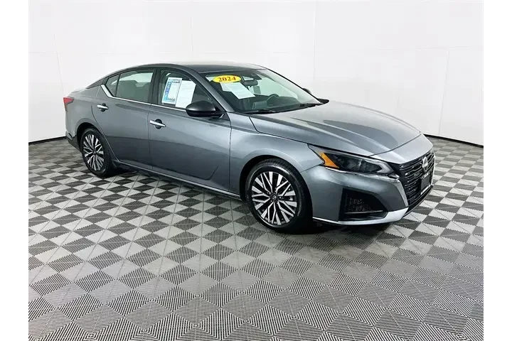 $18800 : Nissan Altima 2024 2.5 SV 4d image 1