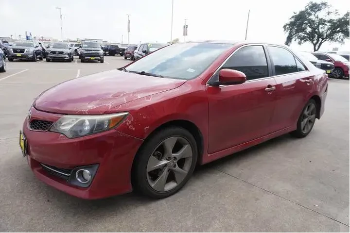$10988 : Toyota Camry 2012 SE V6 4dr image 3
