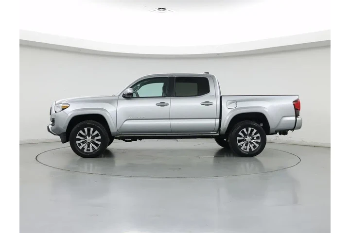 $30998 : Toyota Tacoma 2023 4x2 SR5 V image 3