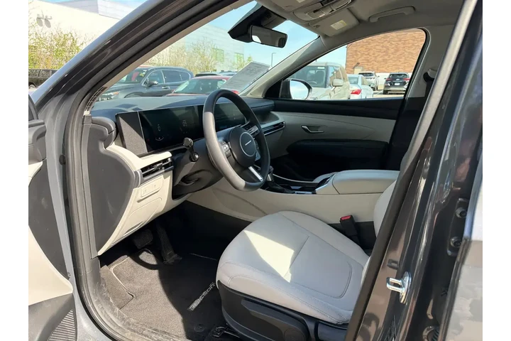 $29350 : Hyundai TUCSON 2025 AWD SE 4 image 5