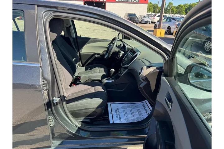 $6980 : 2017 Sonic 4dr Sdn Auto LT image 8