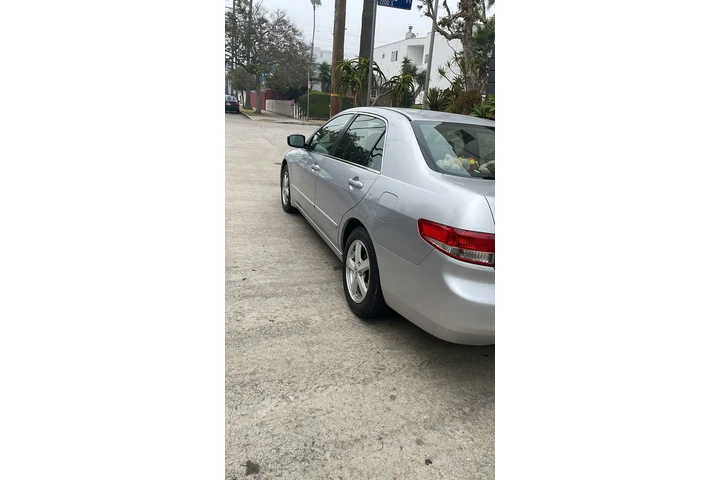 $3900 : Vendo honda accord 2003 image 5