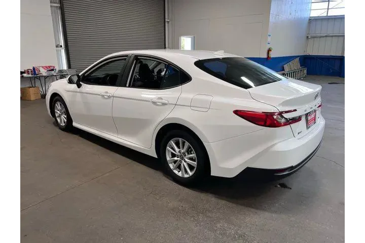$25574 : Toyota Camry 2025 LE 4dr Sed image 5