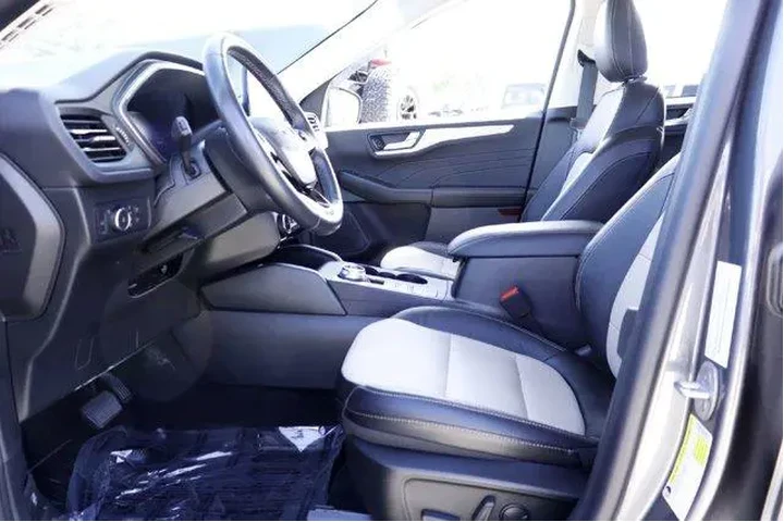 $26977 : Ford Escape 2022 AWD Titaniu image 9