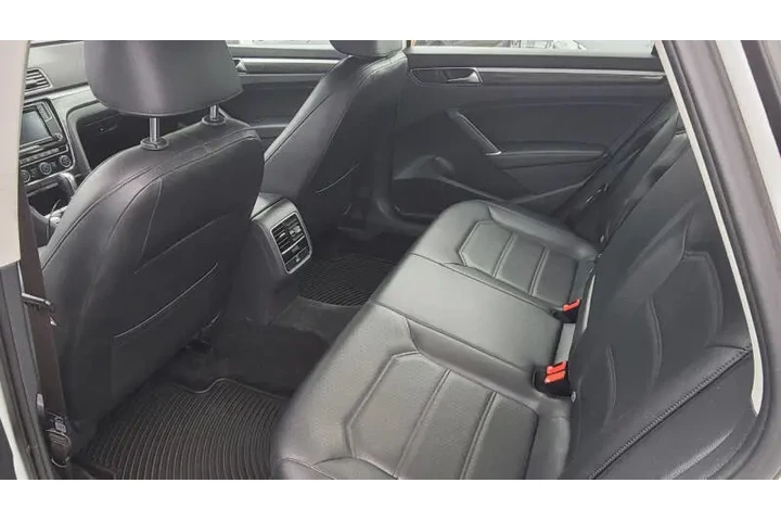 $10995 : 2017 Passat 1.8T SE image 9