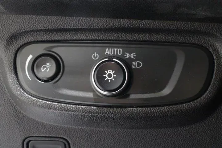 $20987 : GMC Terrain 2023 SLE 4dr SUV image 10