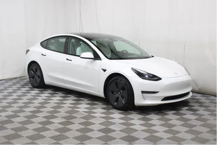 $24495 : Tesla Model 3 2022 4dr Sedan image 1