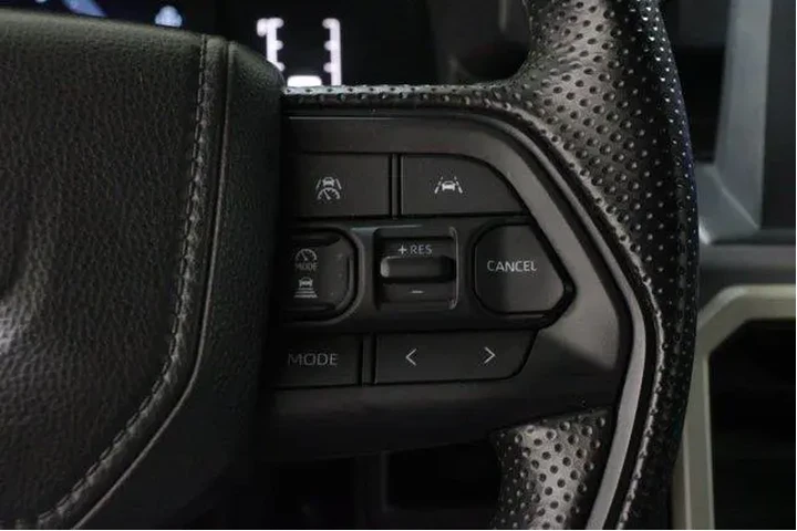 $39998 : Toyota Tacoma 2025 4x2 SR5 4 image 10