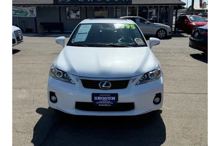 $9995 : 2013 CT 200h image 3
