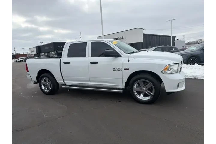 $14980 : Ram 1500 2018 4x2 Express 4d image 4