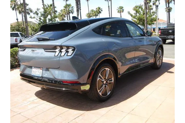 $33900 : Ford Mustang Mach-E 2023 Pre image 4