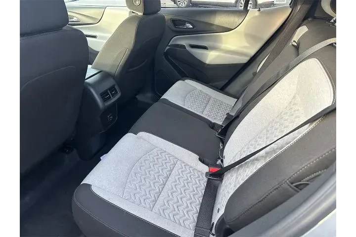 $19697 : Chevrolet Equinox 2024 4x4 L image 9