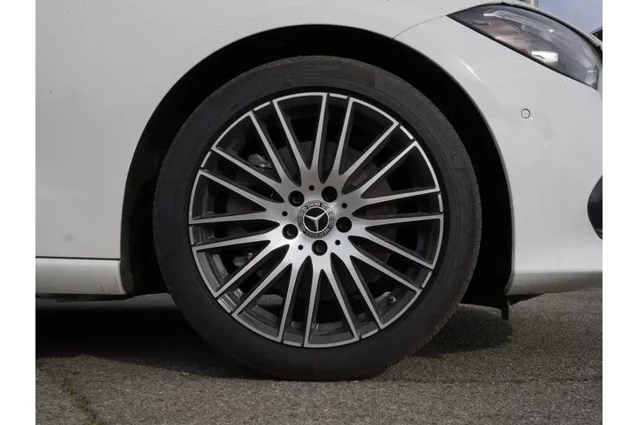 $33300 : Mercedes-Benz C-Class 2023 C image 7