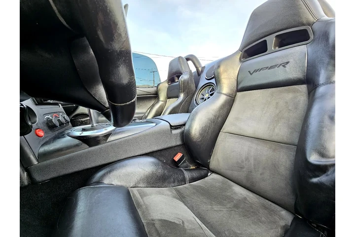 $89000 : 2004 Viper SRT-10 image 6