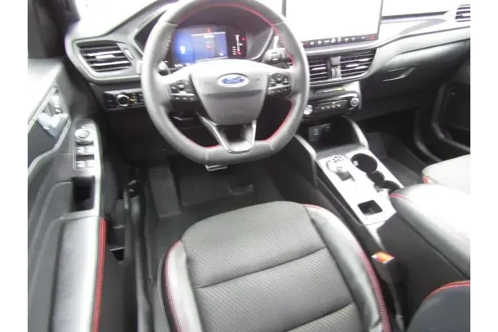 $25999 : Ford Escape 2023 AWD ST-Line image 2
