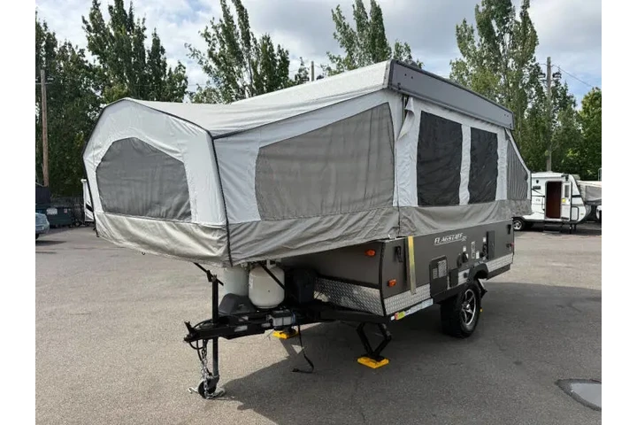 $8998 : 2018 Forest River Flagstaff SE image 10