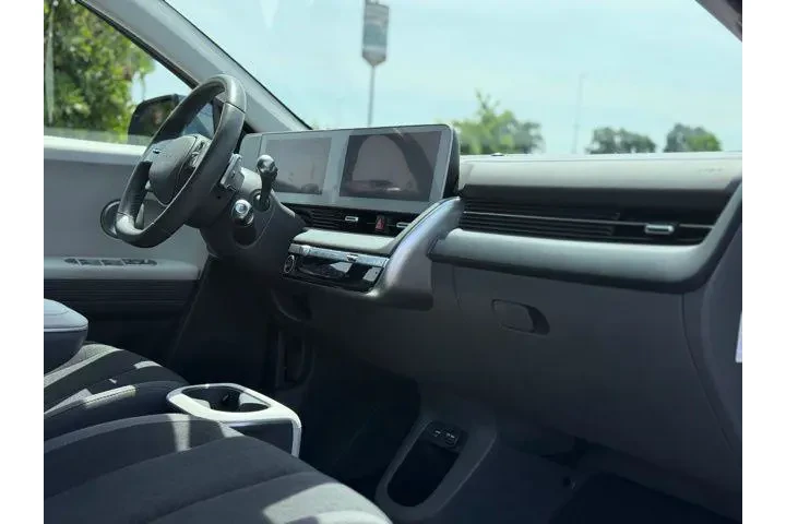 $25989 : Hyundai IONIQ 5 2024 SEL 4dr image 10